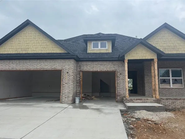 1230 Carrara St, Springdale, AR 72762