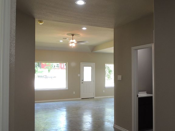 3rd image of 20085 Pine Ln