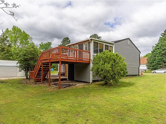 5th image of 6339 Dahlia Ct
