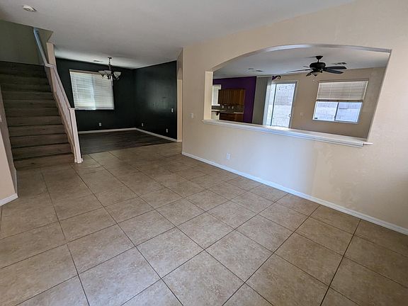 3rd image of 617 Newberry Springs Dr