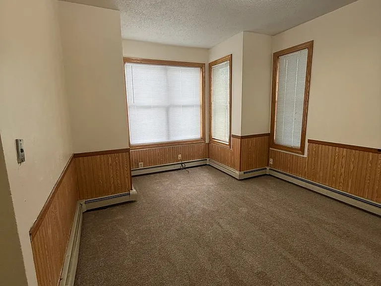 1220 Garfield Ave — Photo 6