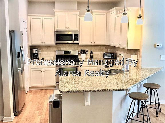 2nd image of 106 Clarendon St Unit D