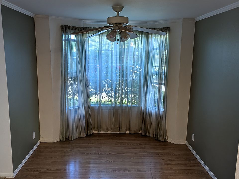 1st image of 12025 SE 60th St APT E