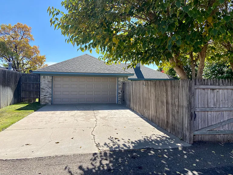 7306 Calumet Pl — Photo 26