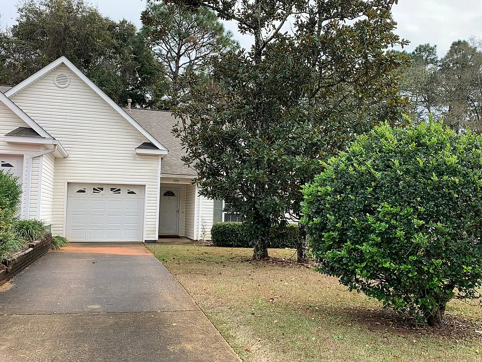 755 Willow Springs Dr