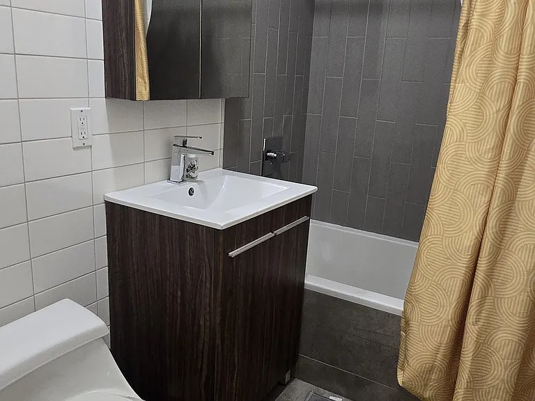1192 Bedford Ave #2-B — Photo 8