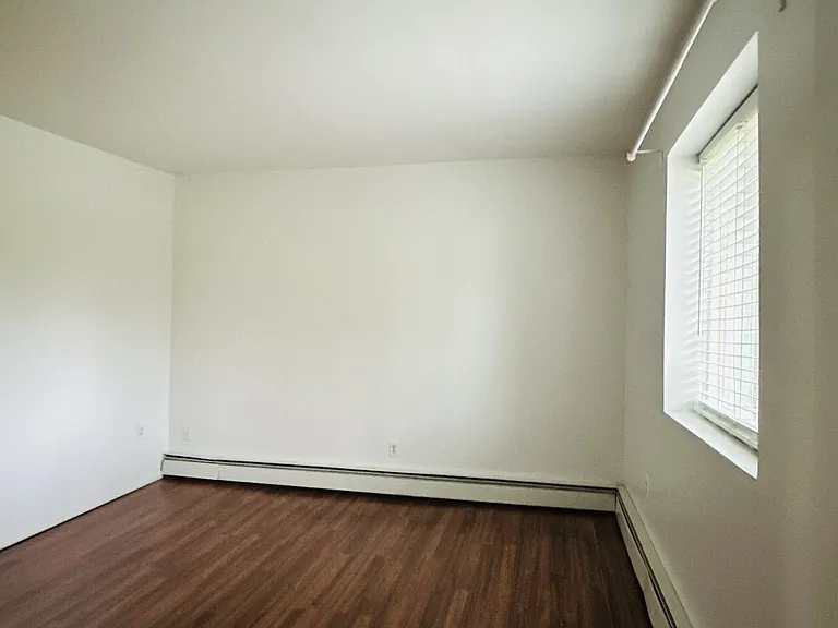 23 Pearl St #5 — Photo 5