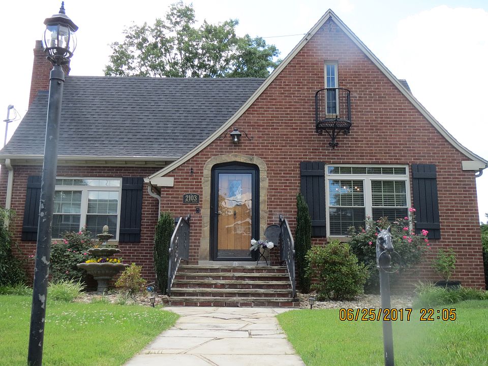 1st image of 2103 Pearcy Ave