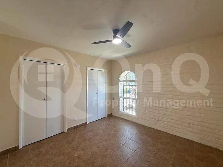 1846 W Caravelle Rd — Photo 11