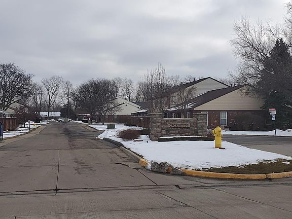 3rd image of 39505 Old Dominion Dr