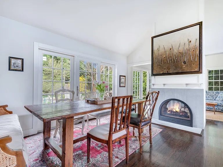 28 Mill Hill Ln — Photo 4