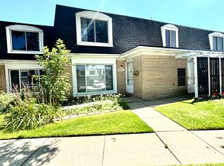 29612 City Center Dr APT 4, Warren, MI 48093