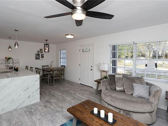 2nd image of 6802 N Lyman Ave