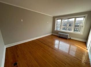 7379 N Damen Ave APT L3, Chicago, IL 60626