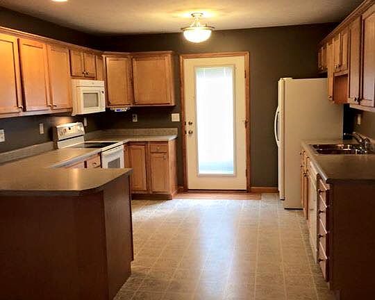 3rd image of 125 Possum Pass Ct