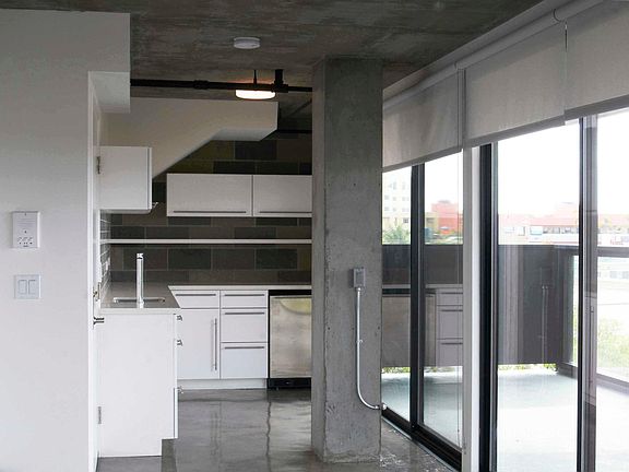4th image of 4017 1st Ave APT 300