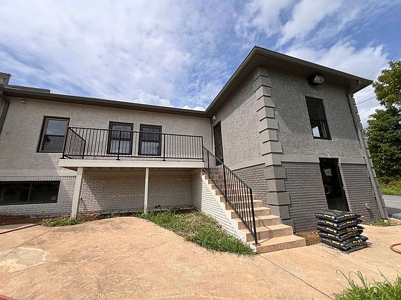 4th image of 5477 Mauser St Suite A