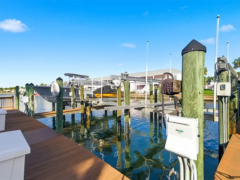 5174 Beach Dr SE #D — Photo 34