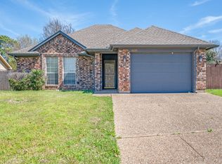6225 Arrowwood Dr, Arlington, TX 76001