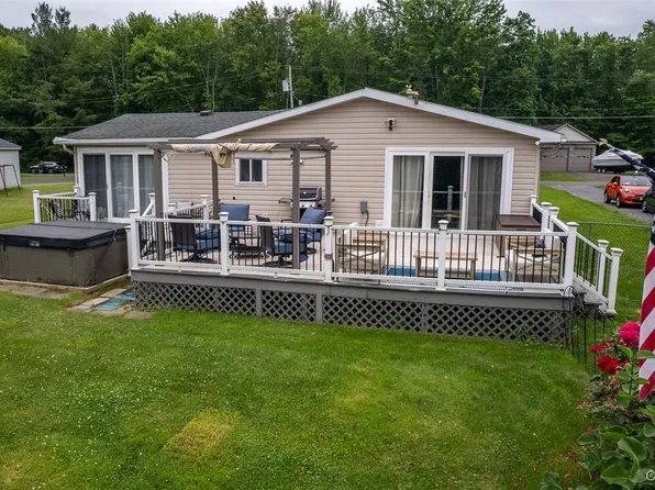 9715 Ethel Rd, Brewerton, NY 13029