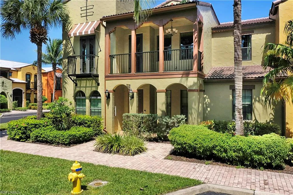 2 bed, 2.0 bath, 1225 sqft, $7,000 — Photo 2