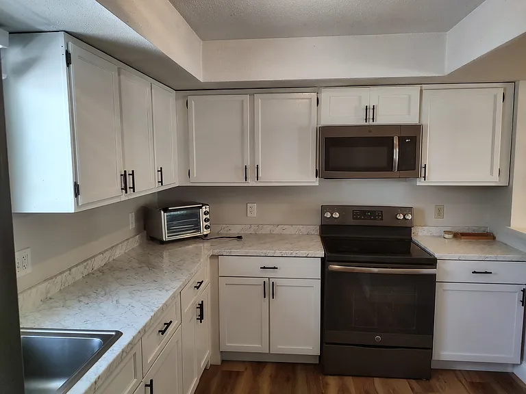 607 Spring Meadow Rd — Photo 6