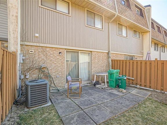 4th image of 113 Ashton Cres #113