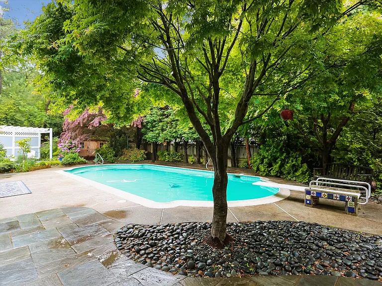 1755 Glastonberry Rd — Photo 95