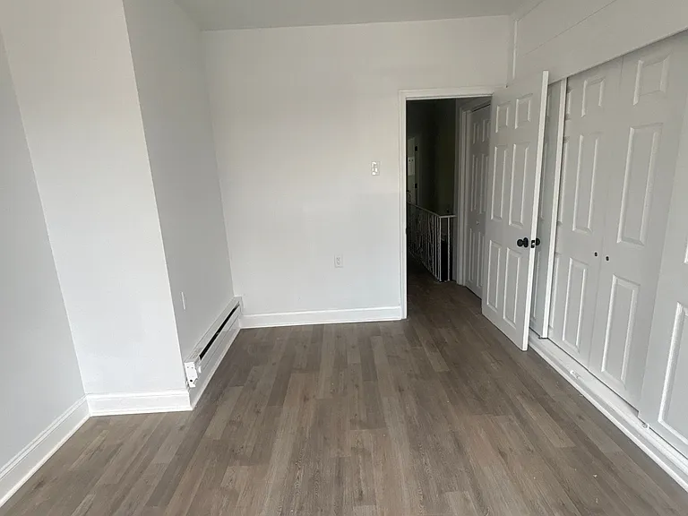 6403 Glenmore Ave — Photo 8