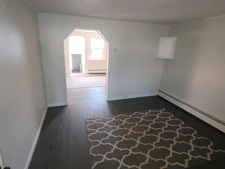 450 Old Cranberry Rd — Photo 2