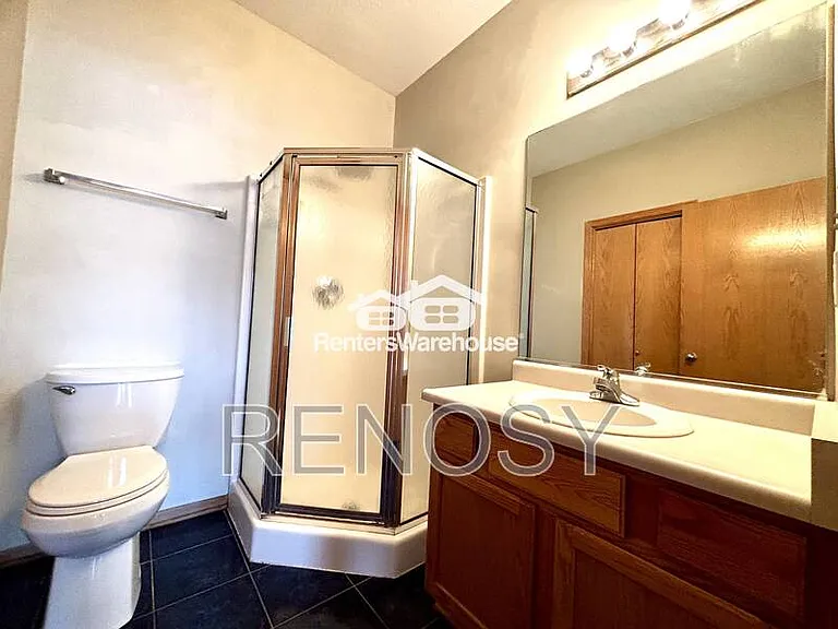 950 67th St #410 — Photo 13