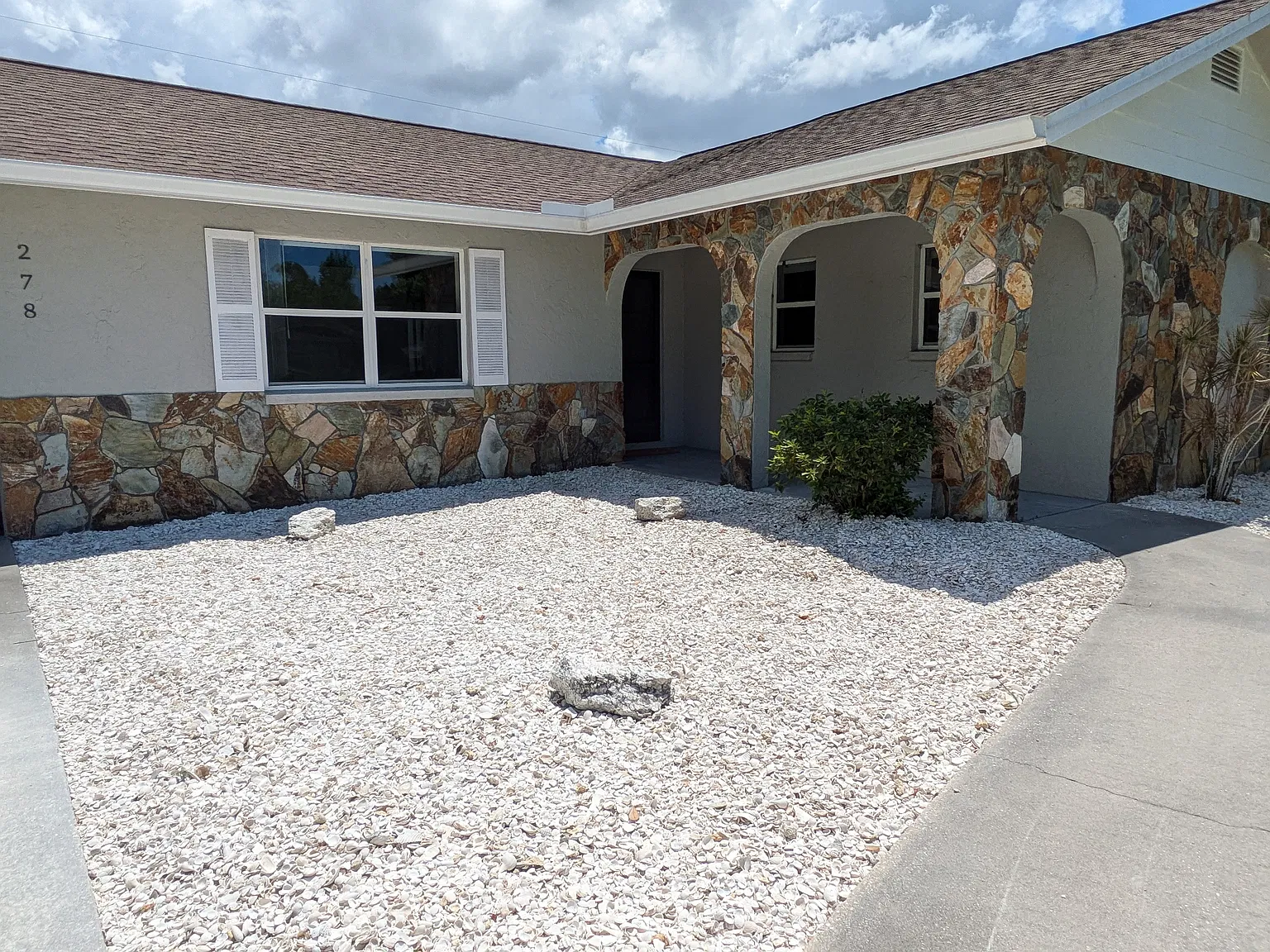 2 bed, 1297 sqft, $1,950 — Photo 4