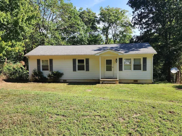 357 Bay Pointe Dr, Montross, VA 22520