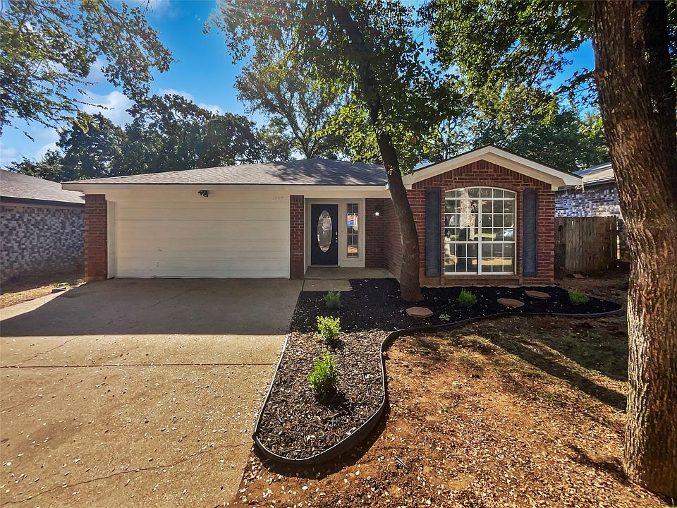1st image of 1209 Hidden Creek Dr