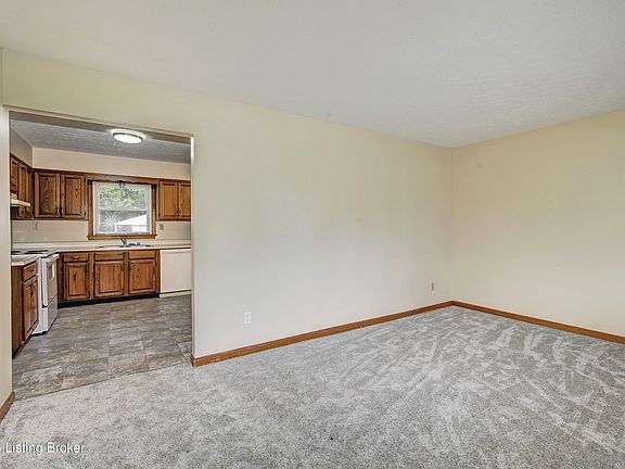 5th image of 4415 Sunflower Ave