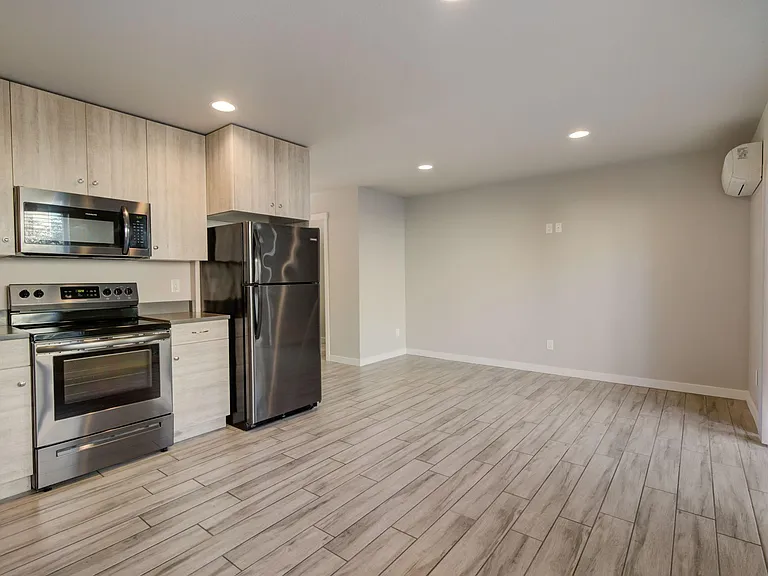 Cameo Townhomes — Photo 14