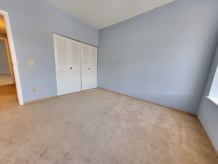 5529 Pershing Ave — Photo 7