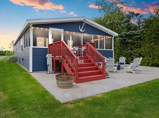 3122 Windross Ln, Little Suamico, WI 54141