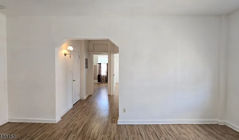 551 Franklin Ave #2R — Photo 5