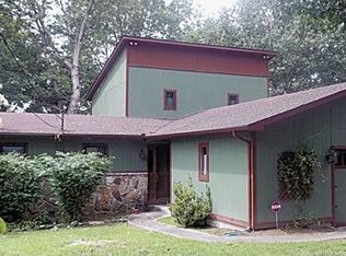 9537 Cherokee Trl, Crossville, TN 38572