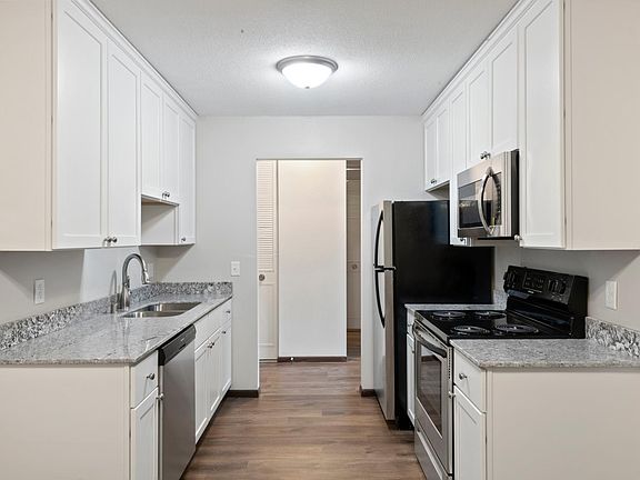 5th image of 1286 W Hazelwood St #1288-105