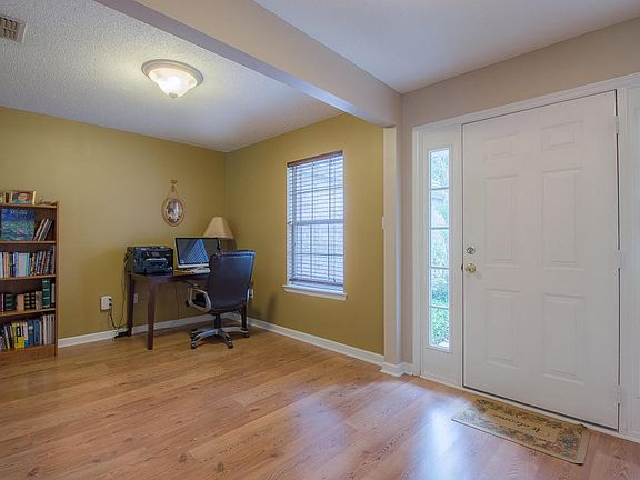 3rd image of 14356 Chestwood Cv