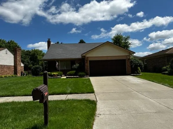 7356 Hedgerow Ct, Canton, MI 48187