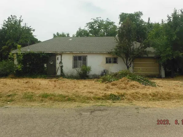 1443 Center St, Corning, CA 96021