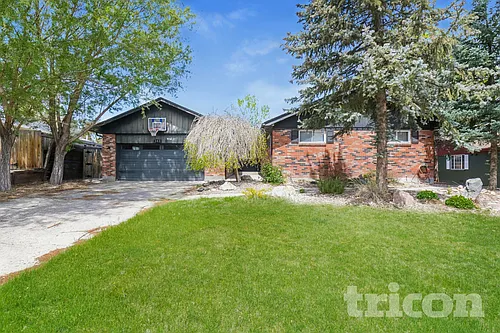 343 Brigitte Dr Photo 1