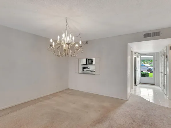 60 Yacht Club Drive #106, North Palm Beach, FL 33408