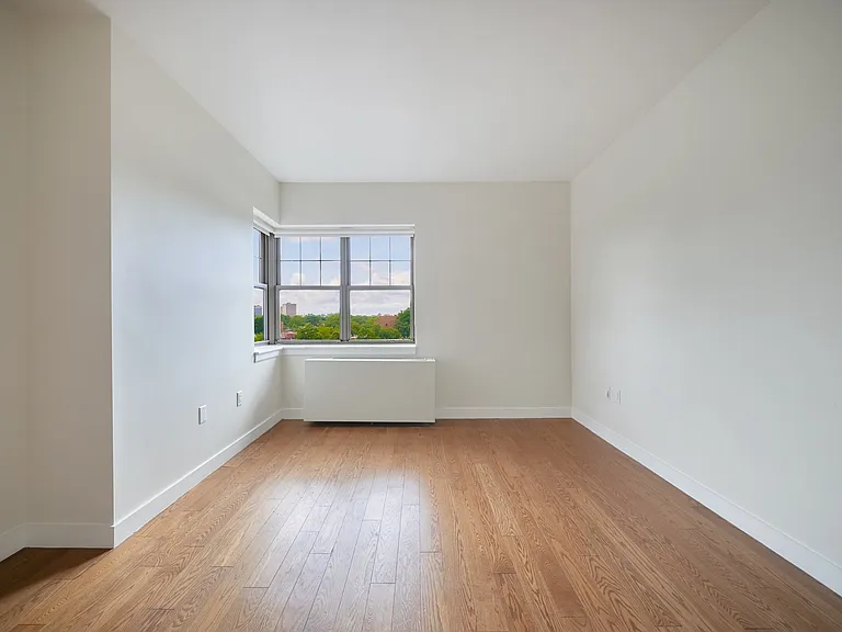 75-25 153rd St #508 — Photo 4