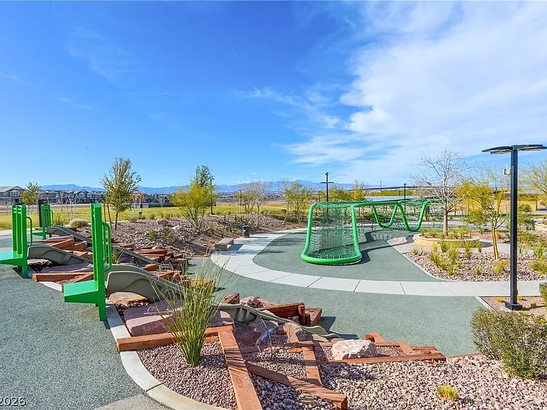 128 Quinn Villa Ave — Photo 40