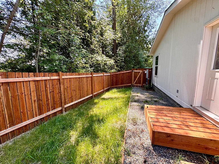 321 E Panorama Dr — Photo 17