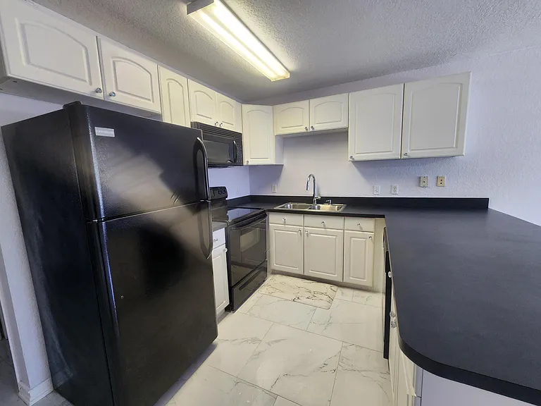 251 Circle Dr #A — Photo 10